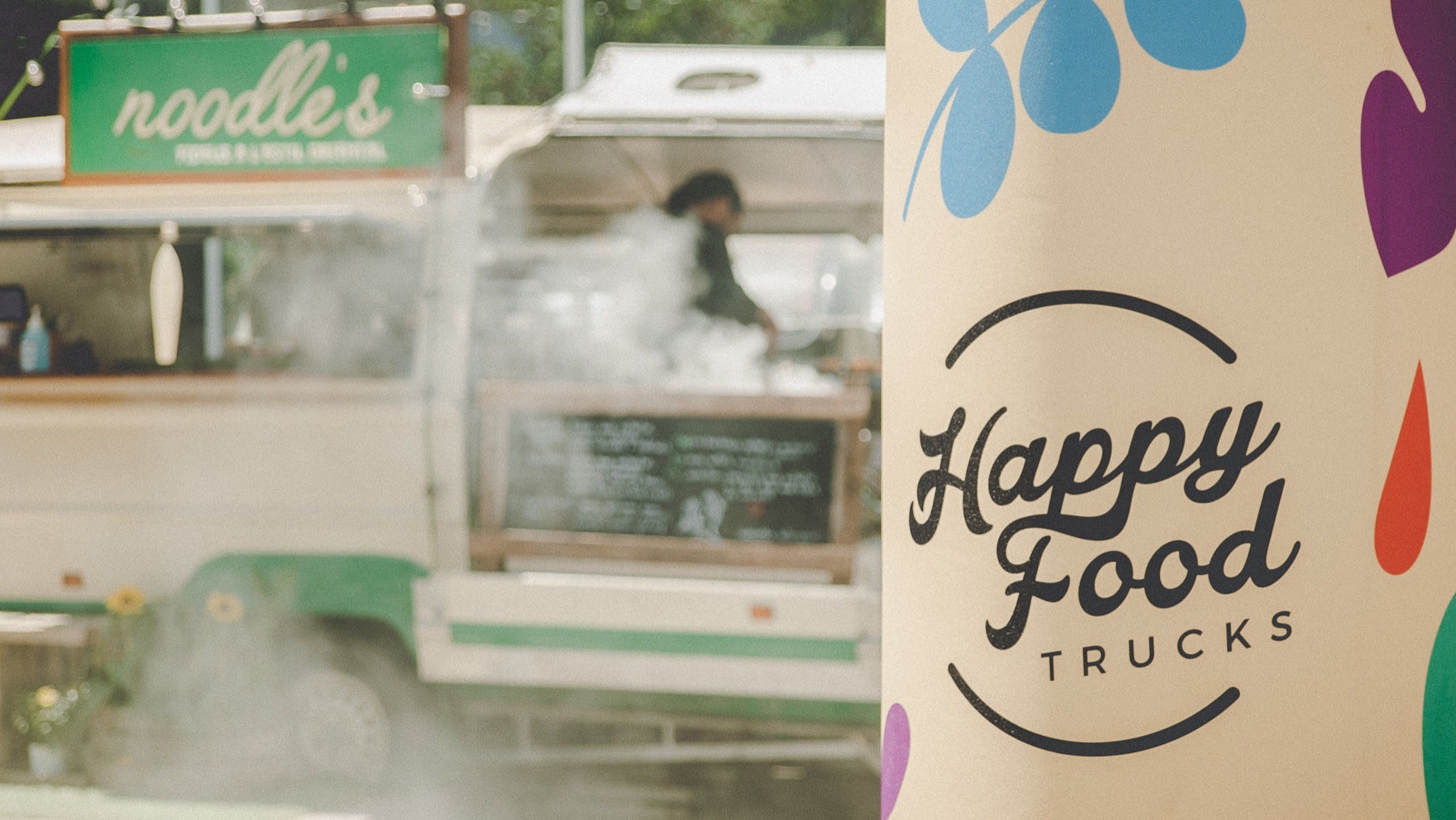 Food truck amb imatge de marca dins d’una activació