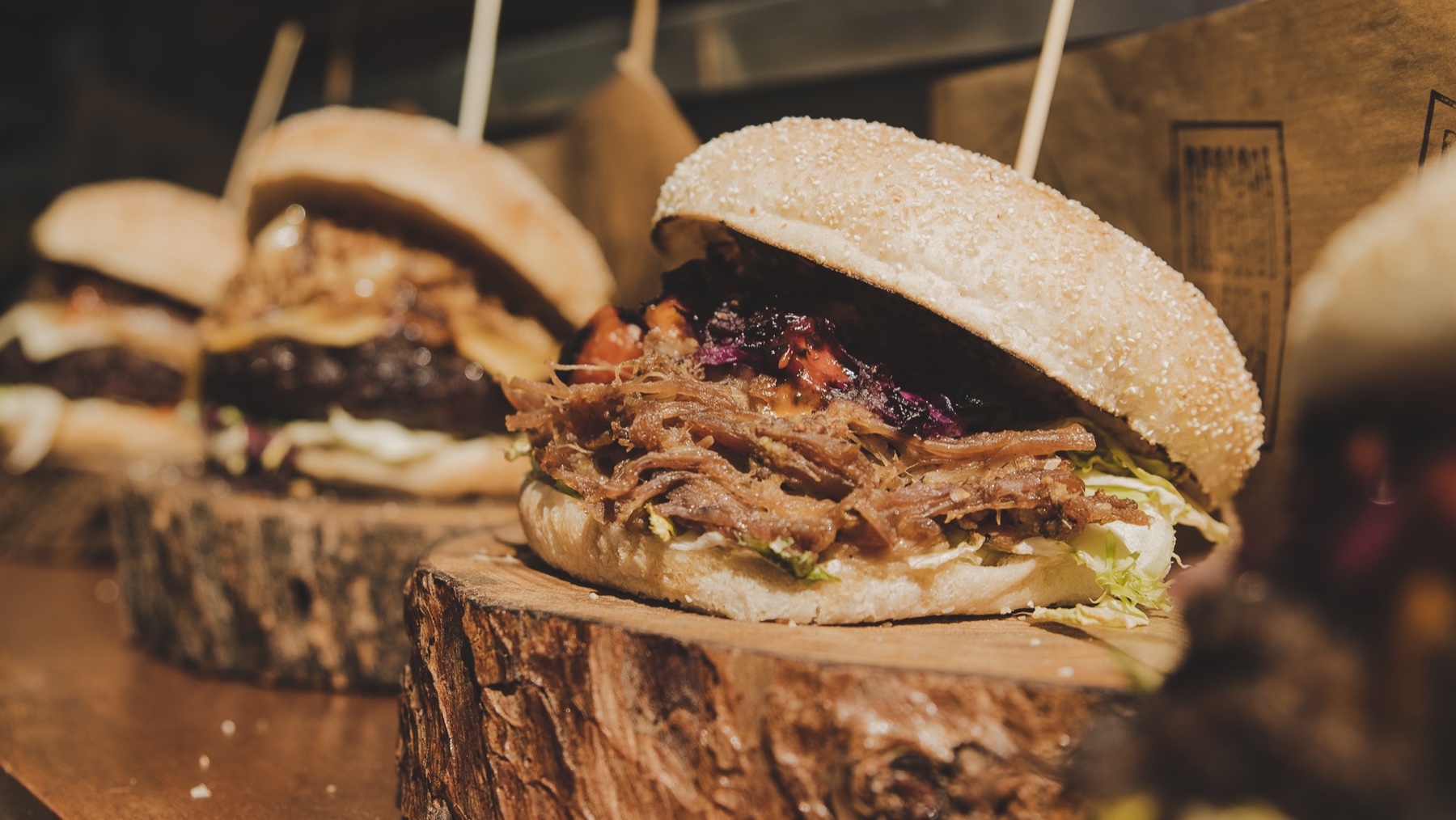 Detall d’una proposta gastronòmica de food truck